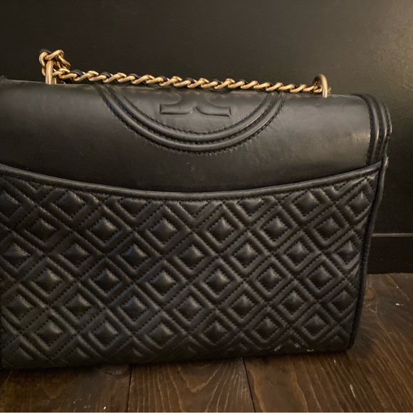 Tory Burch Fleming Convertible Shoulder Bag - Picture 4 of 5